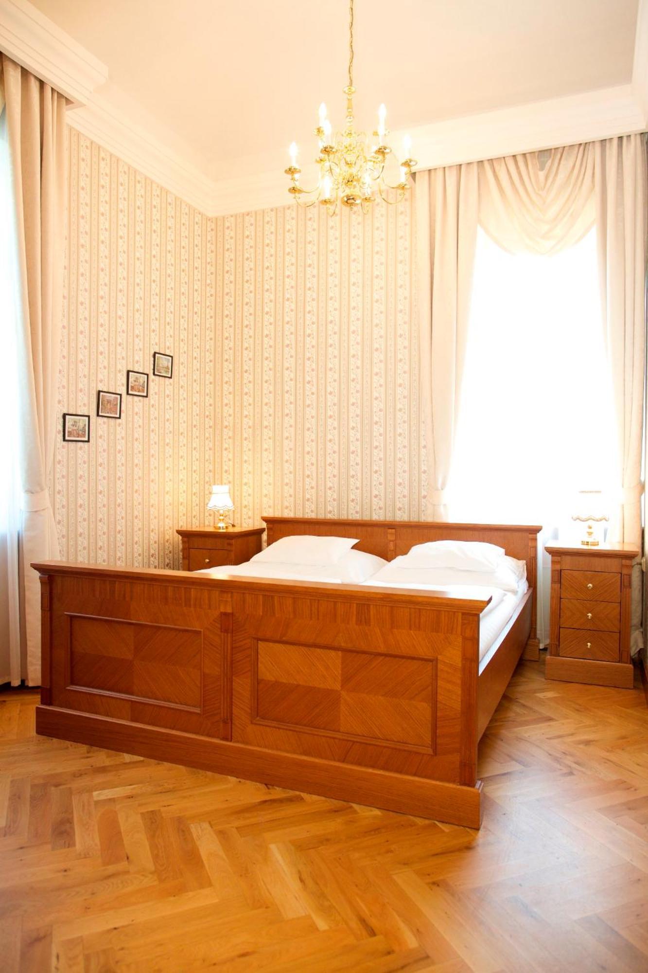 Strančice Hotel Zamek Berchtold מראה חיצוני תמונה